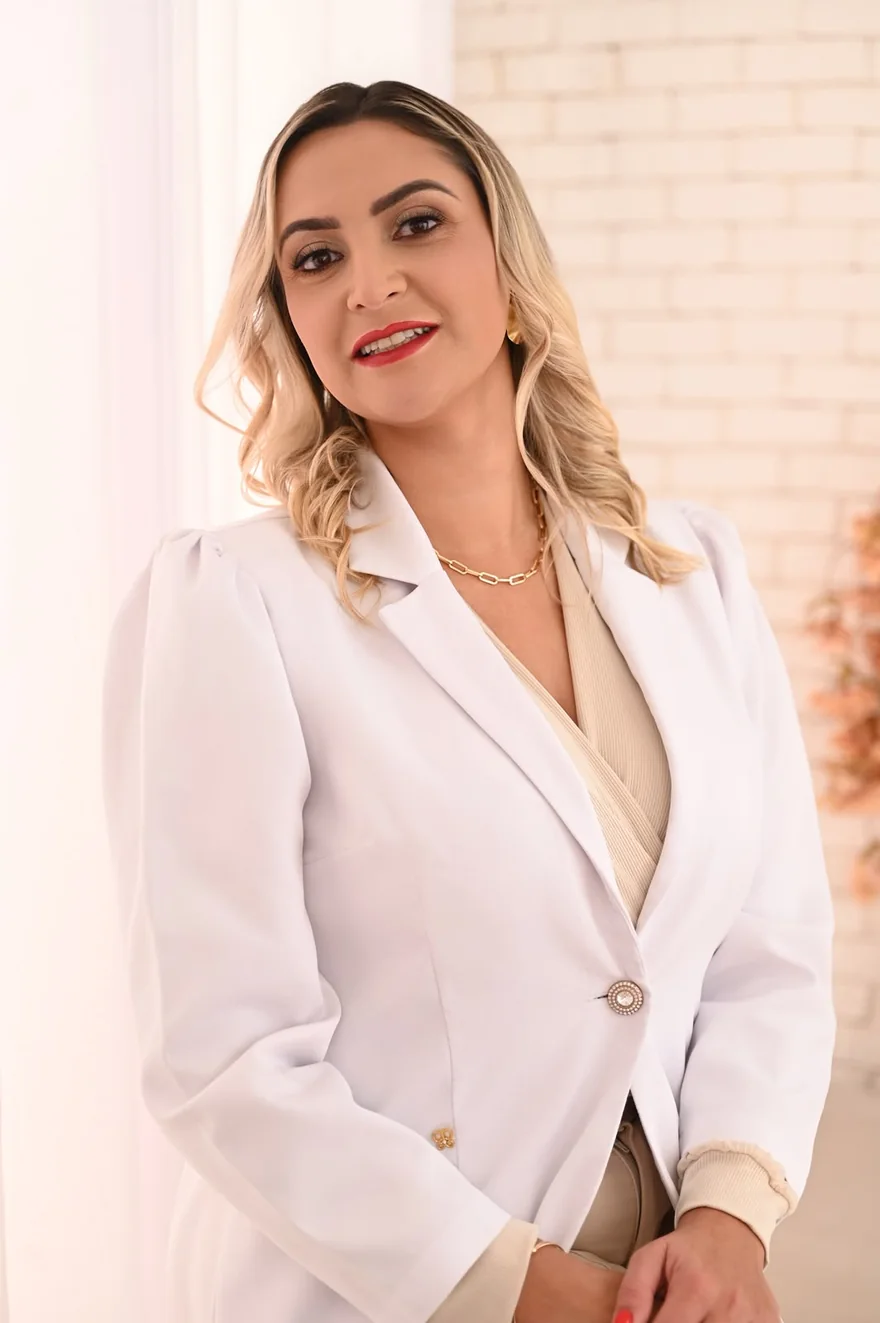 Dra. Taís da Cunha Cândido — Saúde Estética