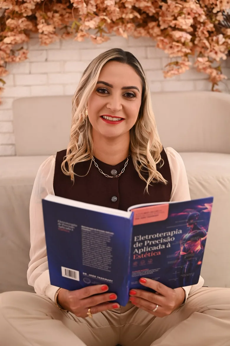 Dra. Taís da Cunha Cândido